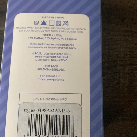 Totes slipper socks. NIB. Sizing for 3-6 yo - Picture 2 of 4